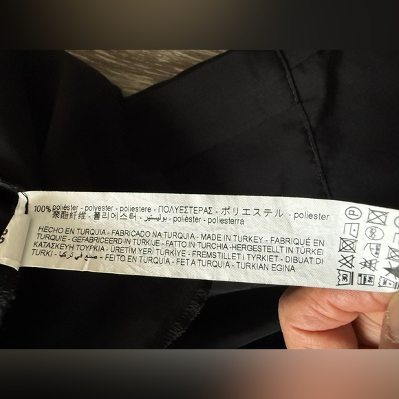 Zara Black cargo jogger Size Large with elastic back waist & ankles. - Picture 9 of 11